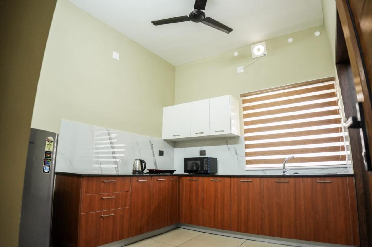 Zennova Furnished Apartment Alappuzha Exterior photo